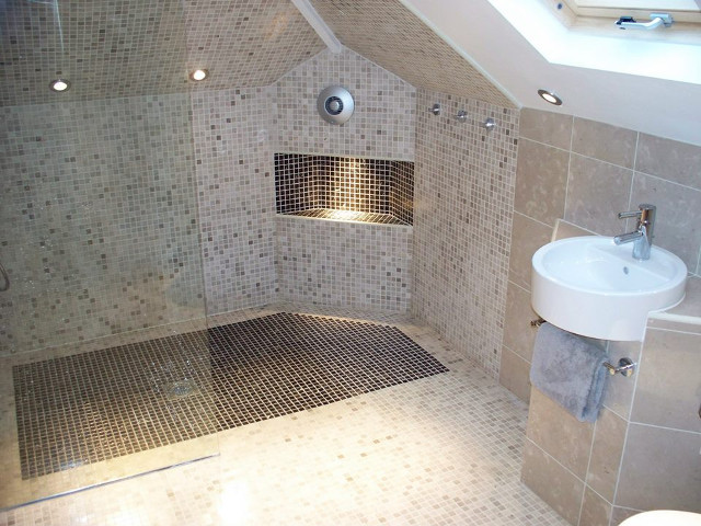 Showcase Bathroom02